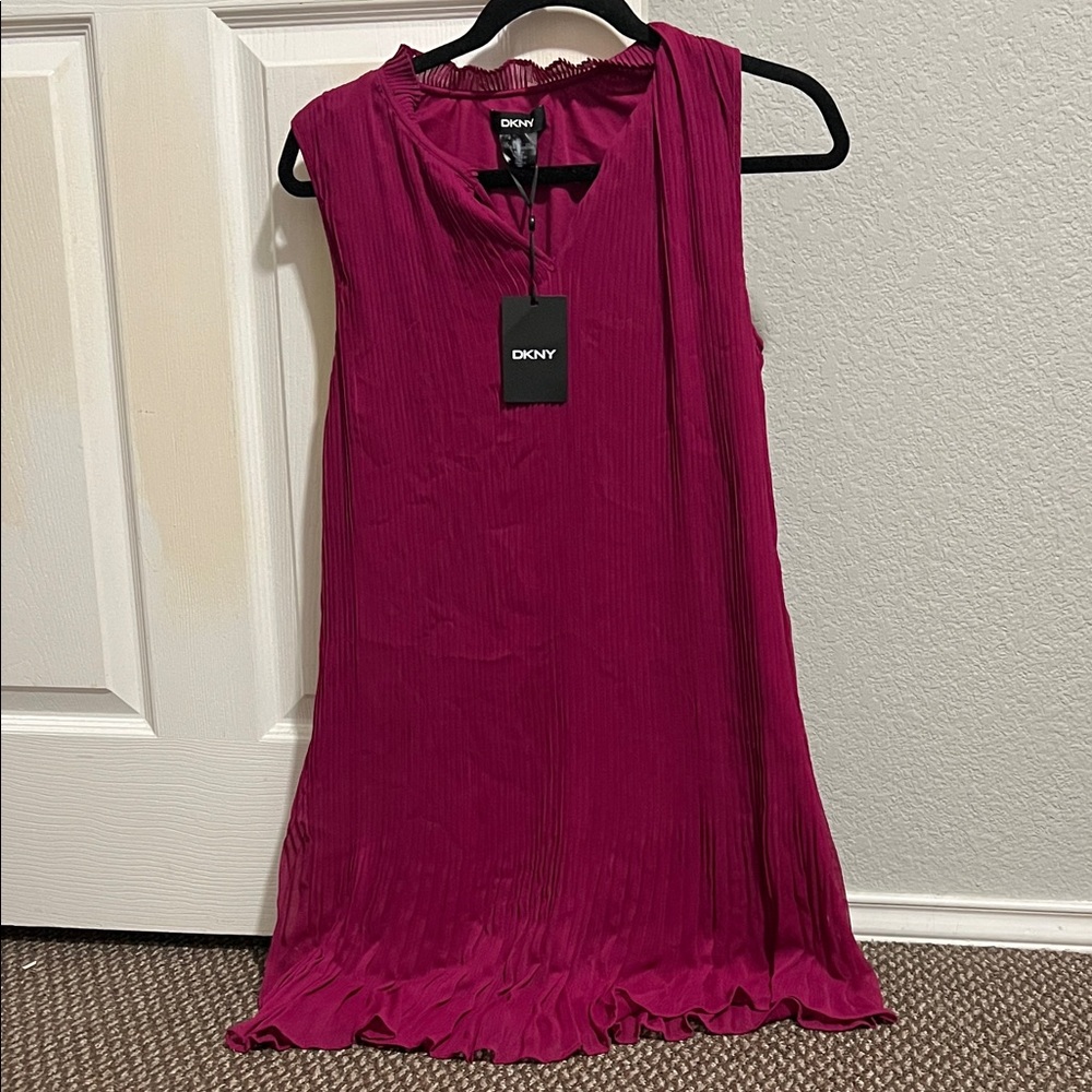 DKNY Women's Sleeveless Pleated Blouse - Fuchsia